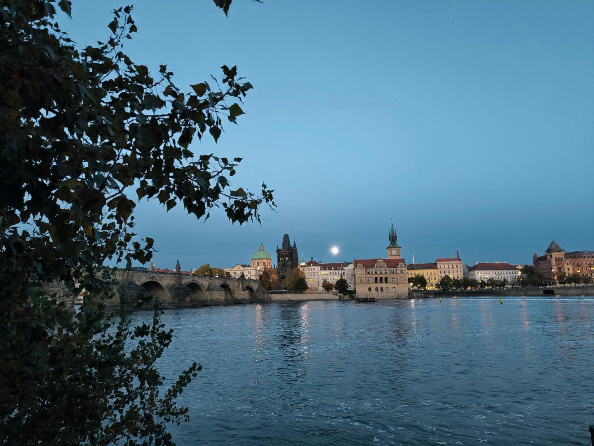 Appartamento Valentinka Minutes Away From Charles Bridge Praga Esterno foto