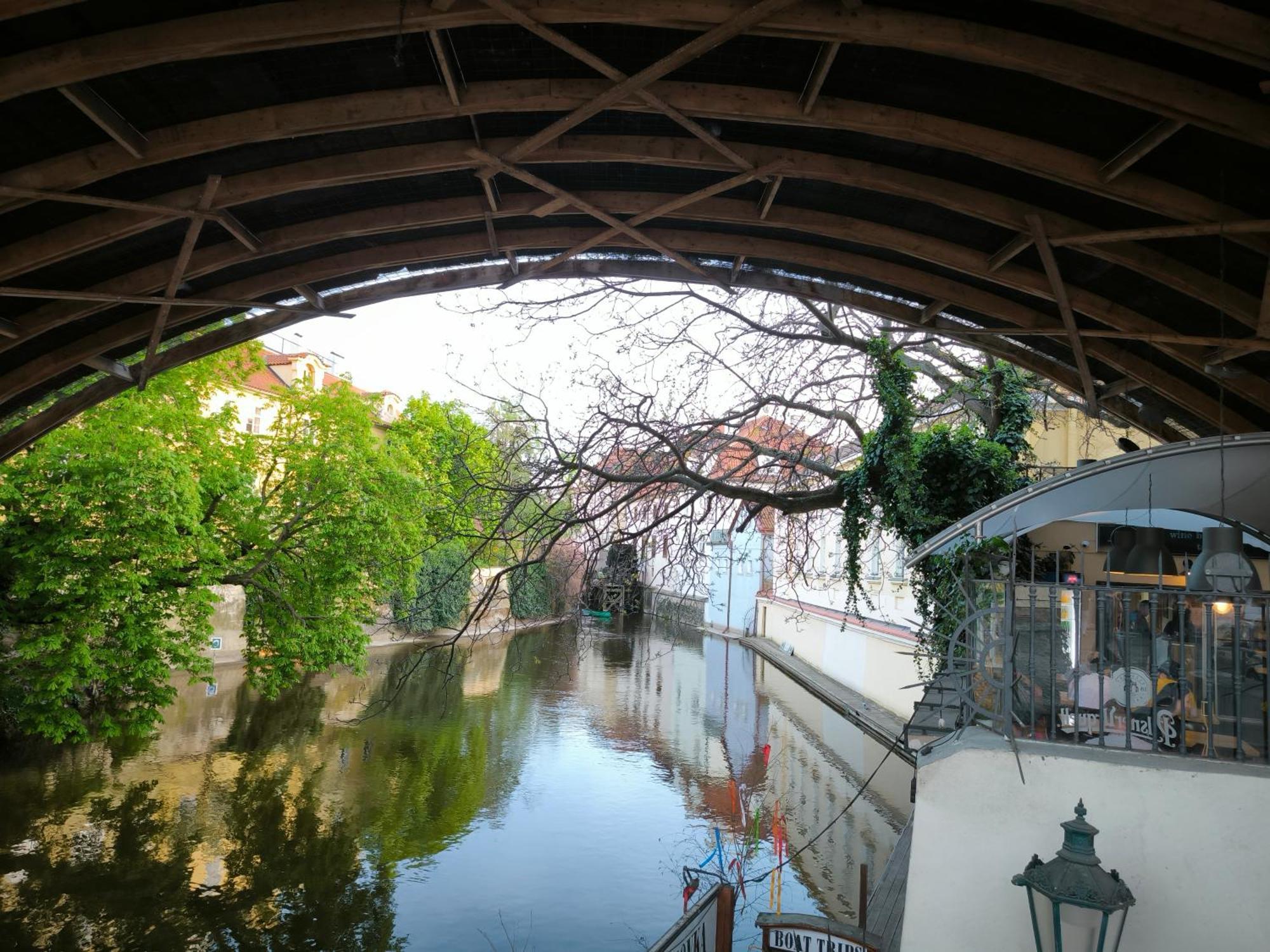 Appartamento Valentinka Minutes Away From Charles Bridge Praga Esterno foto